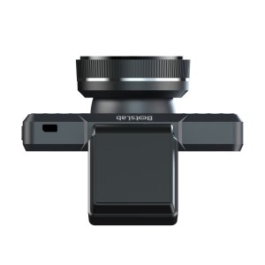 Nachtsichtaufnahme einer Straße, demonstriert die Klarheit der Botslab G500H Pro