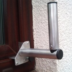 Easy installation without drilling in the window frame