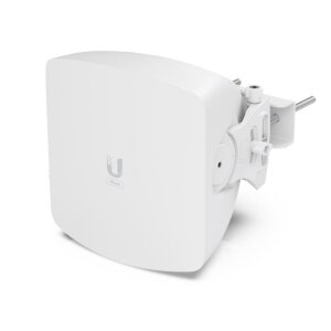 Ubiquiti Wave AP front view with antenna
