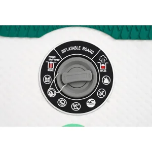 Nahaufnahme des Hochdruckventils am Extralink SUP Board