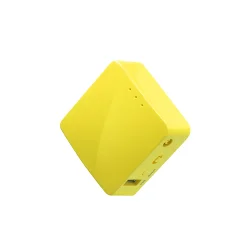 Rückseite mit WAN / LAN Port, 12V Anschluss und externer WLAN Antenne