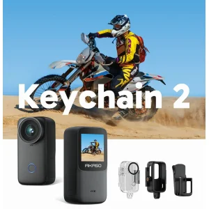Nahaufnahme der AKASO Keychain 2 mit offenem USB-C-Anschluss für externes Mikrofon