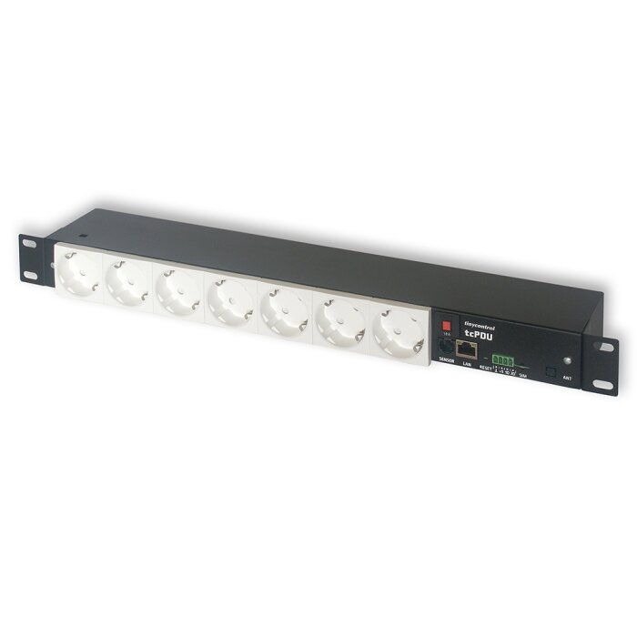 Vorderansicht der tinycontrol tcPDU Managed PDU mit 7 Schuko-Steckdosen für 19-Zoll-Racks.