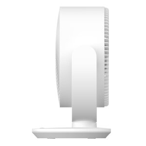 Kompakter Xiaomi Smart Ventilator neben einem Laptop zur Darstellung der geringen Standfläche.