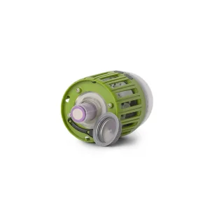ENTAC Camping Light with mosquito function in light rain, water droplets repelling off the IP44 splash-proof casing, built for durable Saison & Outdoor use.
