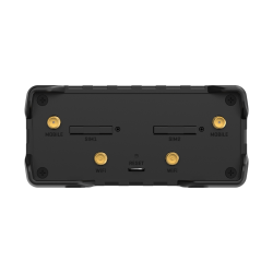 antenna connectors of RUT951 PoE+