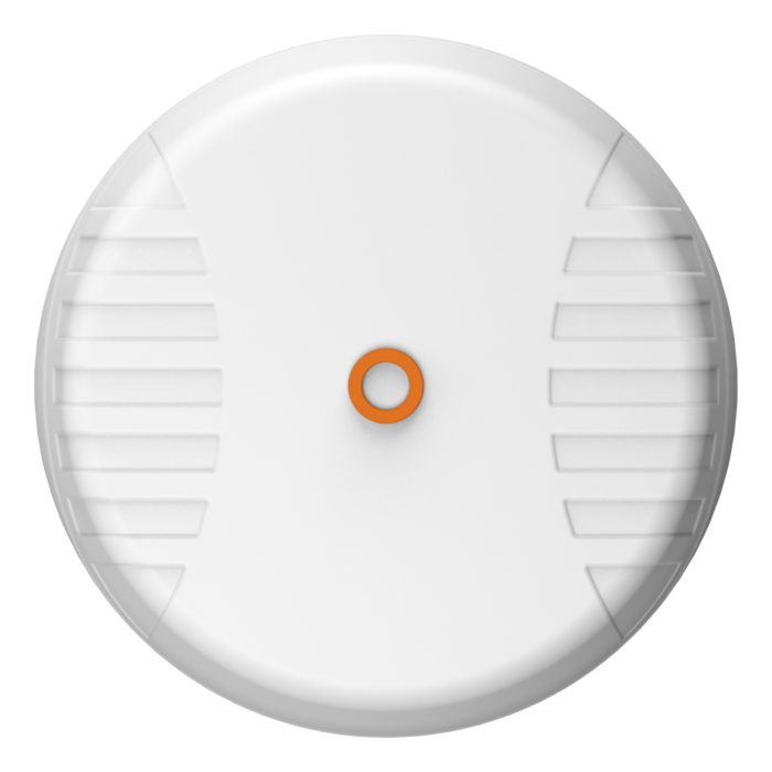 Poynting SWIRL-4 marine antenna mounted on a boat for 5G/LTE and Wi-Fi connectivity