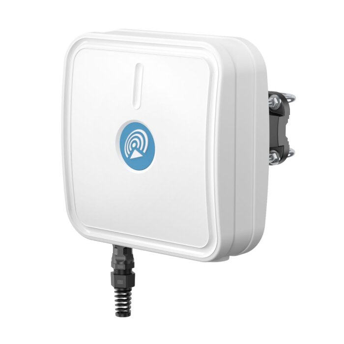 QuMax A160M Directional Antenna with integrated IP67 enclosure for Teltonika TRB160 in white front view, providing robust 4G / LTE connectivity.
