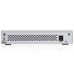 Rückseite des Switches mit DC-In Buchse