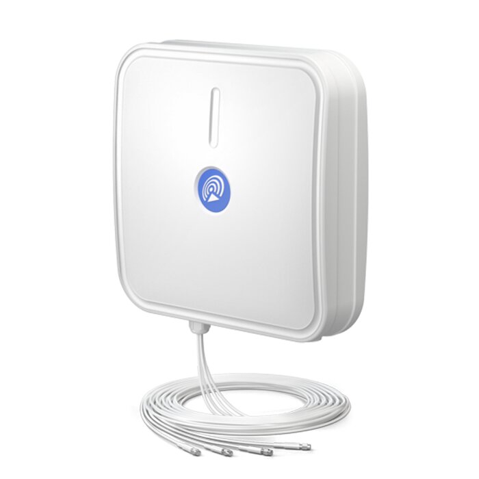 QuWireless QuPanel 5G / LTE 4x4 MIMO directional antenna with robust housing