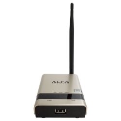 Frontalansicht auf den USB Port des ALFA R36AH Routers