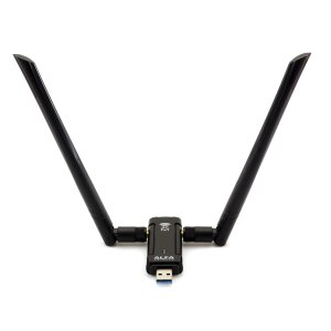 ALFA Network Dual-Band WLAN Adapter AWUS036ACM am Laptop angeschlossen