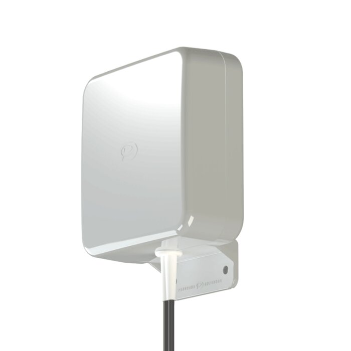 Panorama WMM8G-7-38-5SP 5G LTE Richtantenne mit 9 dBi Gewinn und 2x2 MIMO Technologie.